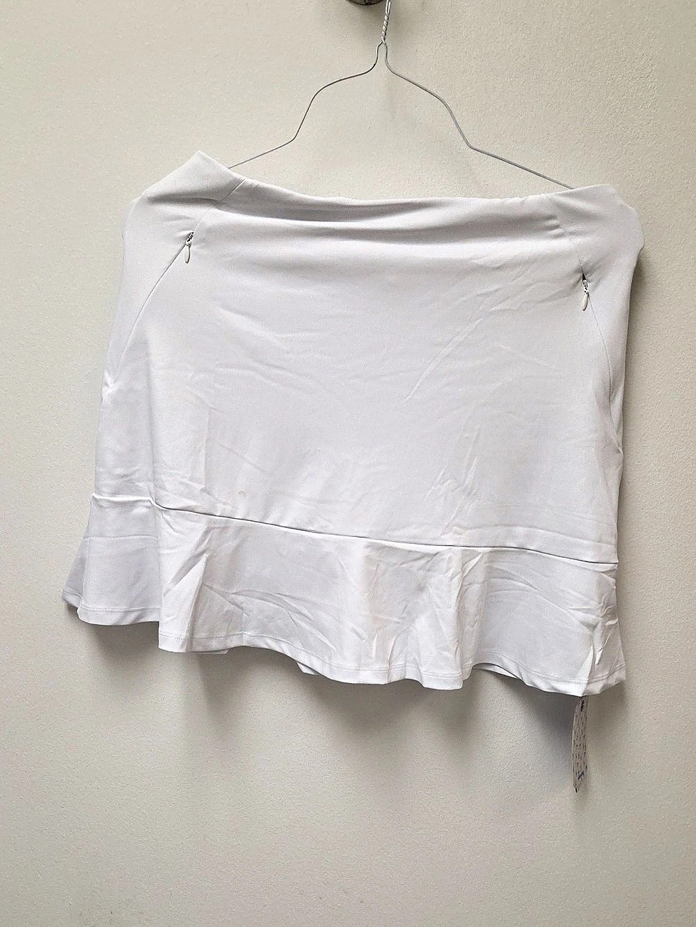 Acegolfs White Ruffle Mini Skirt Like New